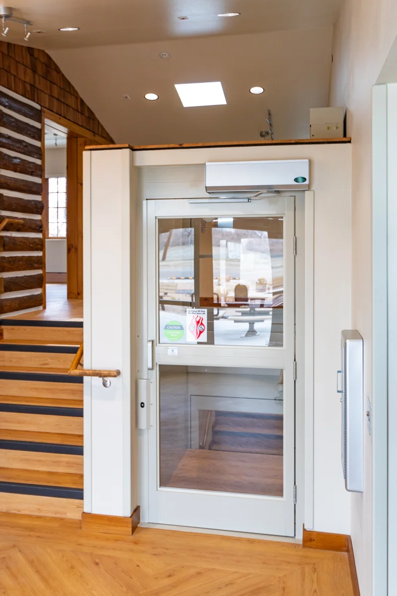 What is A vertical platform lift ? 10 vertical platform lift 13