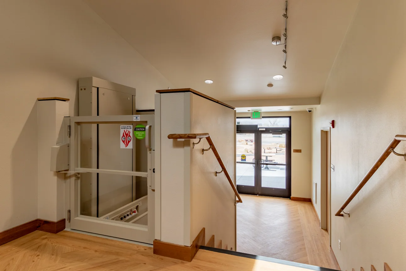 What is A vertical platform lift ? 3 vertical platform lift 2